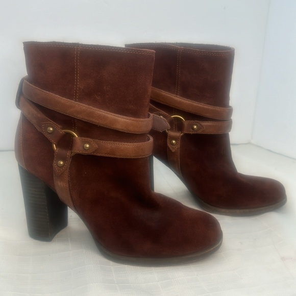 UGG Womens Dandridge Brown Ankle Boots Brown size 9 - Picture 1 of 9